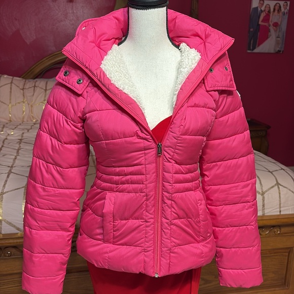 Hollister puffer jacket - Picture 6 of 8